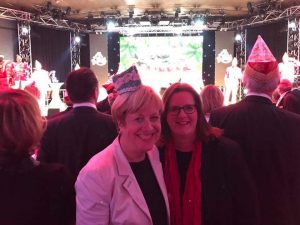 Elisabeth Müller-Witt MdL und Kerstin Griese MdB bei der Prinzenkürung