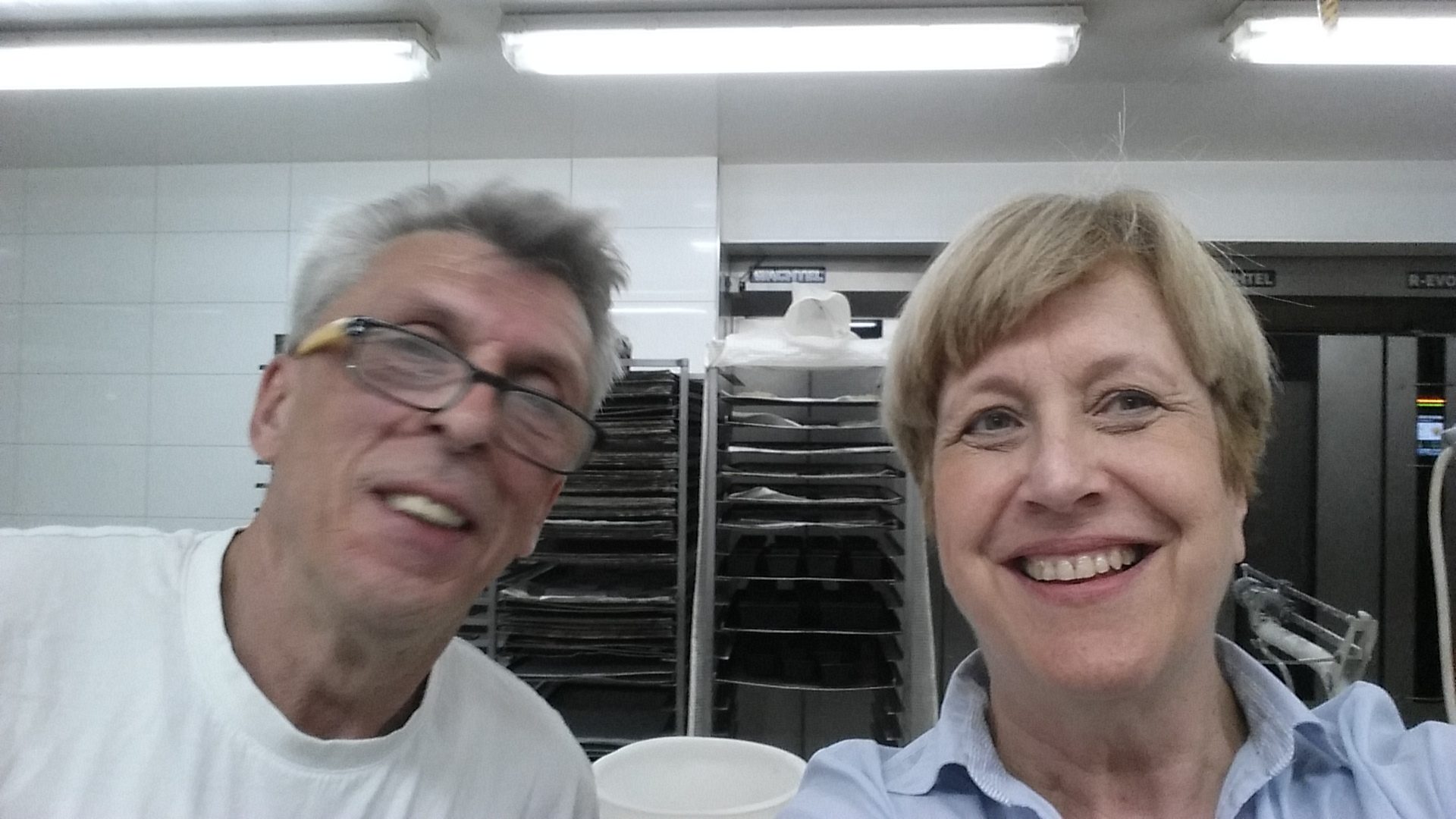 Bäckermeister Frik und Elisabeth Müller-Witt nachdem die Arbeit erledigt ist